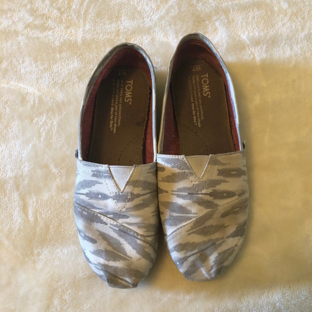 Off White Toms with Gray Pattern